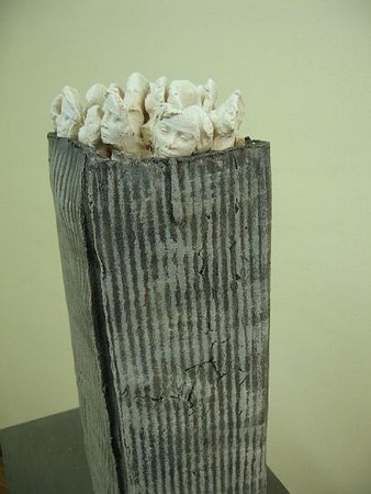 Soleidad. gres 47 x 11 x 11 cm.